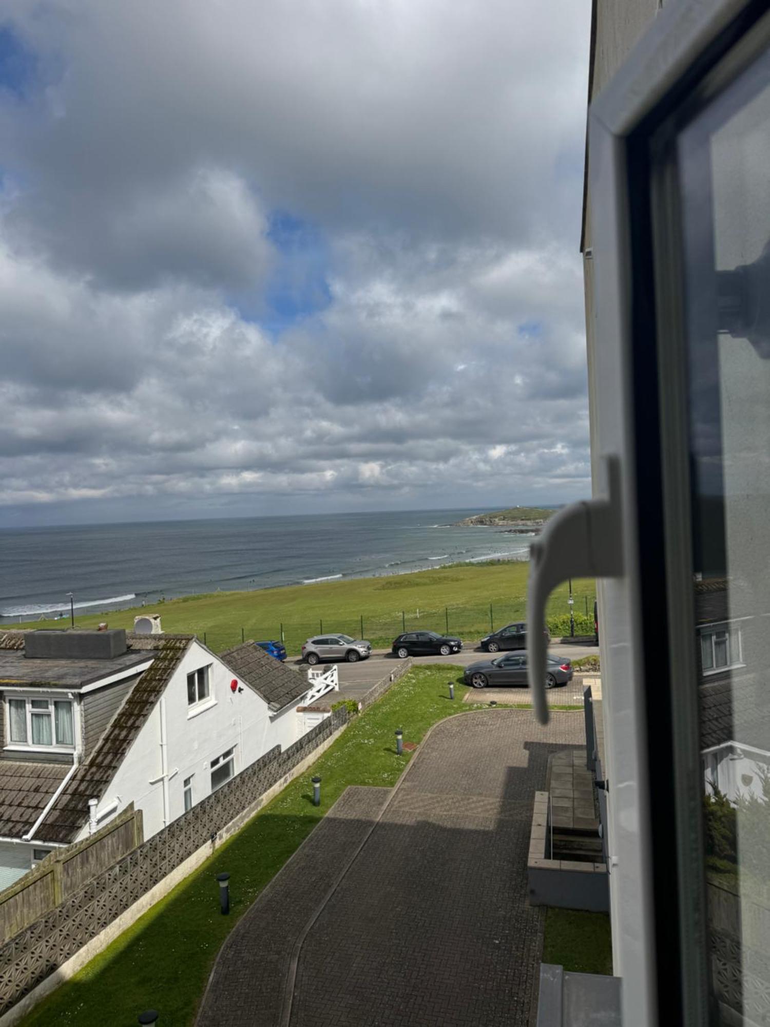 6 Ocean Gate Apartment New Quay Exteriör bild