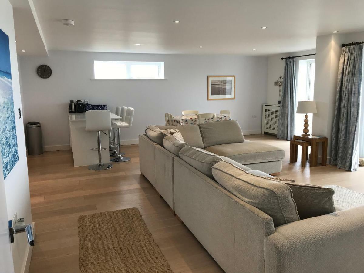 6 Ocean Gate Apartment New Quay Exteriör bild